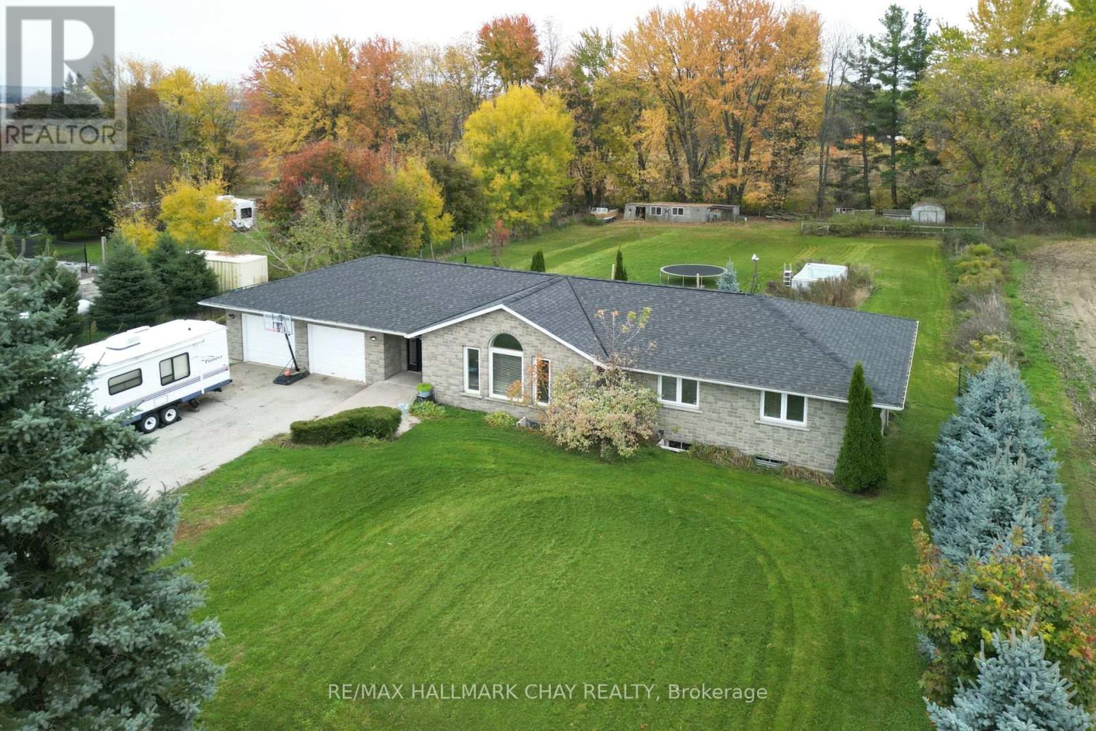 7067 5th Side Rd, Essa, ON L9R 1V2