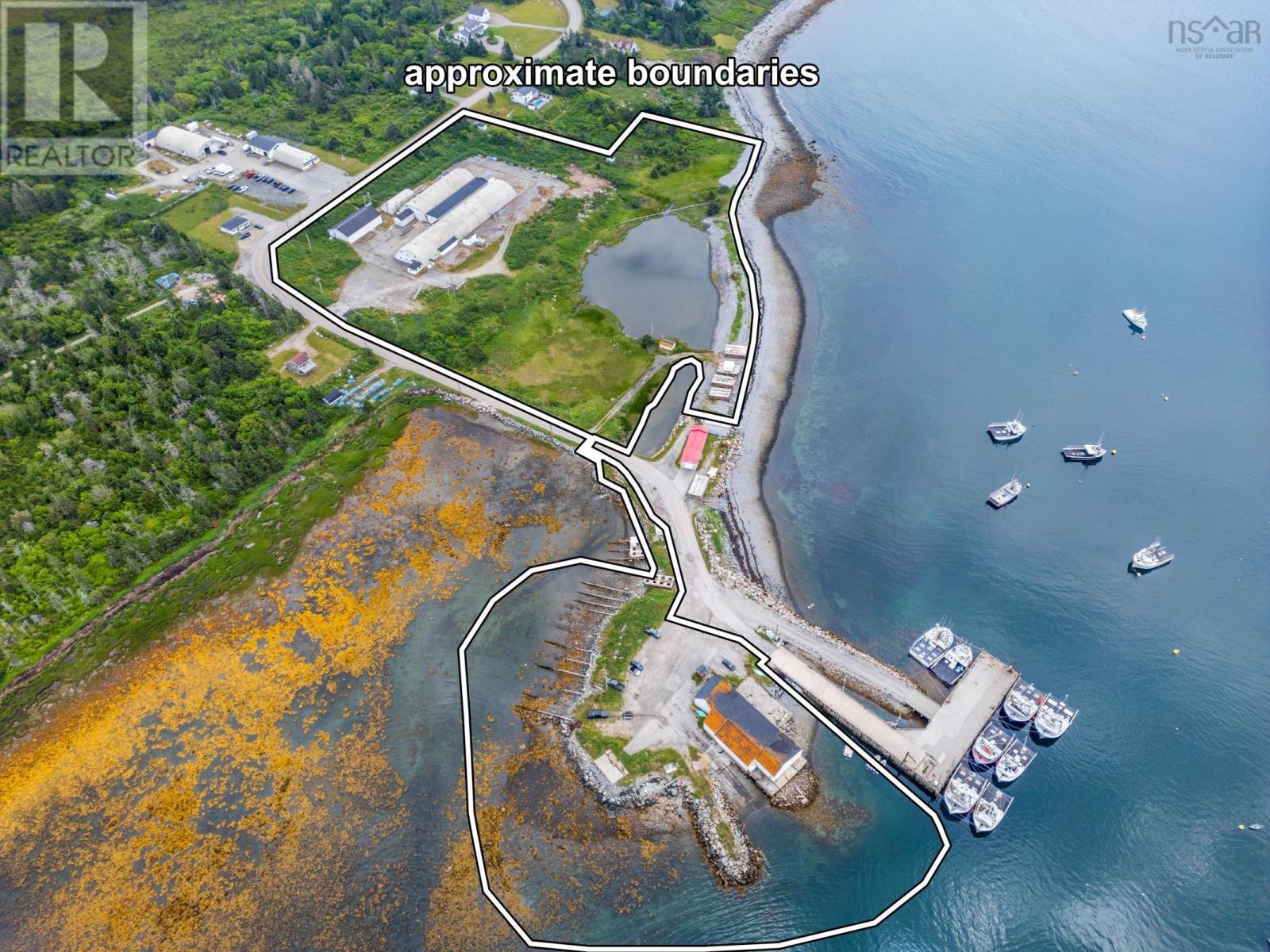 389 Abbotts Harbour Rd, Middle West Pubnico, NS B0W 3S0