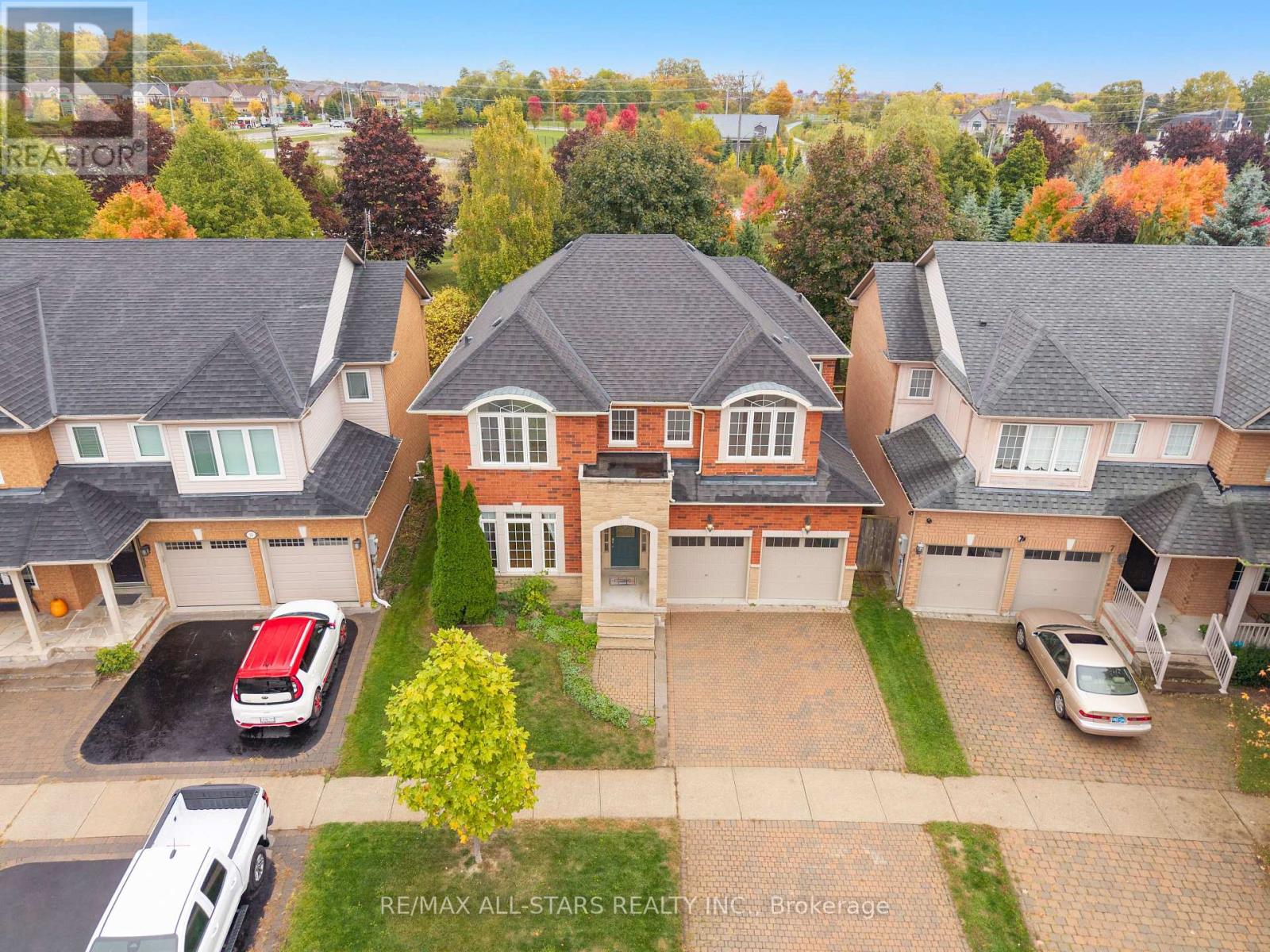 9 Wood Thrush Ave, Markham, ON L3S 4A8