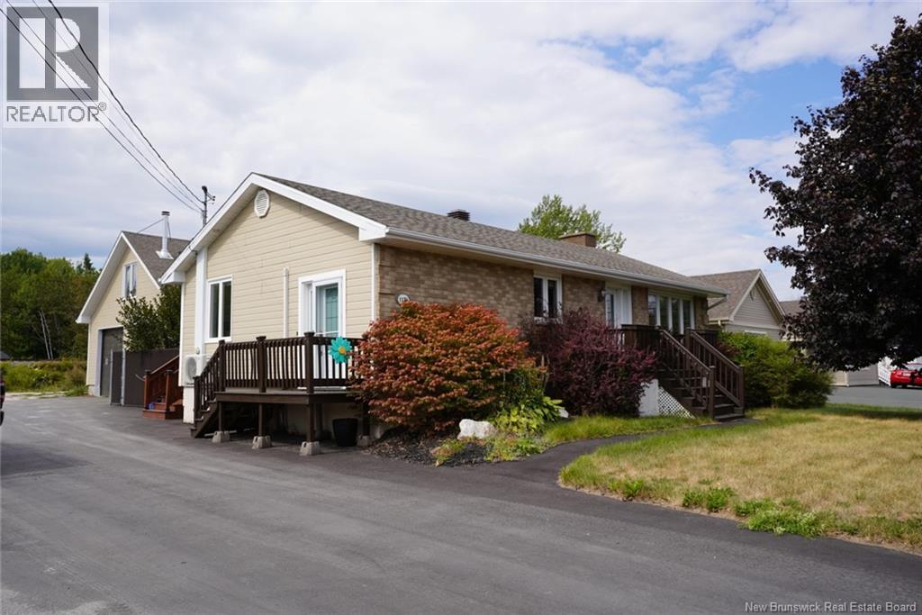 1174 Rue Principale, Beresford, NB E8K 2J1