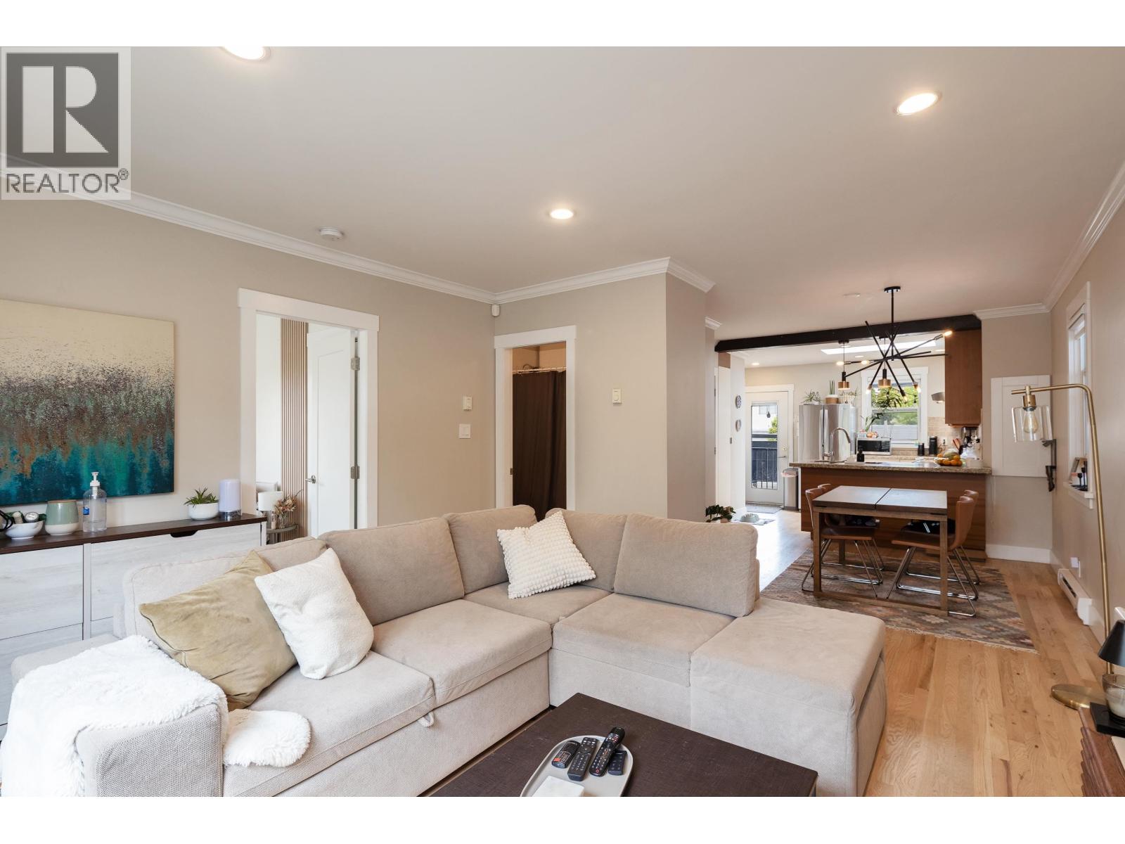 1617 E 36th Ave, Vancouver, BC V5P 1C3