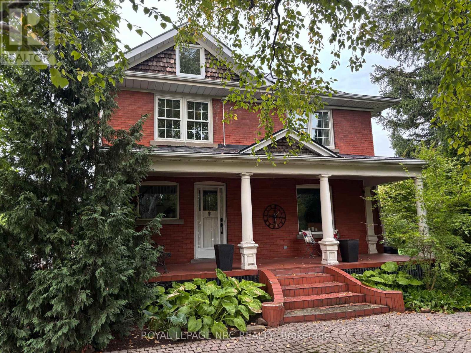 326 Lakeshore Rd, Niagara-on-the-lake Lakeshore, ON L0S 1J0
