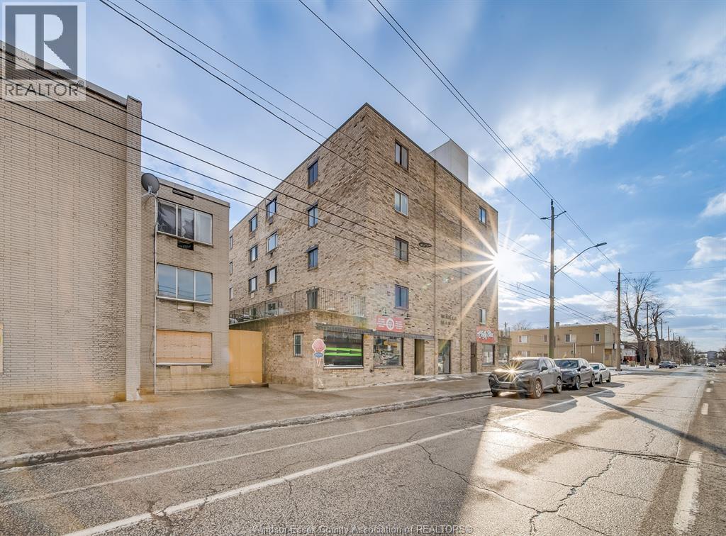 1747-1767 University Ave W, Windsor, ON N9B 1C5