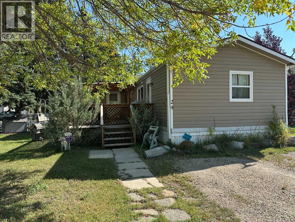 6205 54 Street Unit 29, Ponoka, AB T4J 1M5