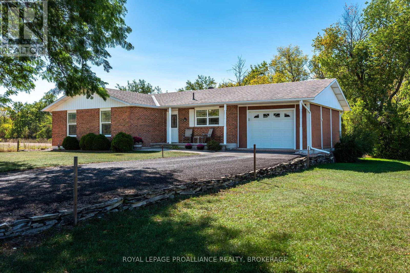 3297 Mcgarvey Rd, South Frontenac, ON K0H 1X0