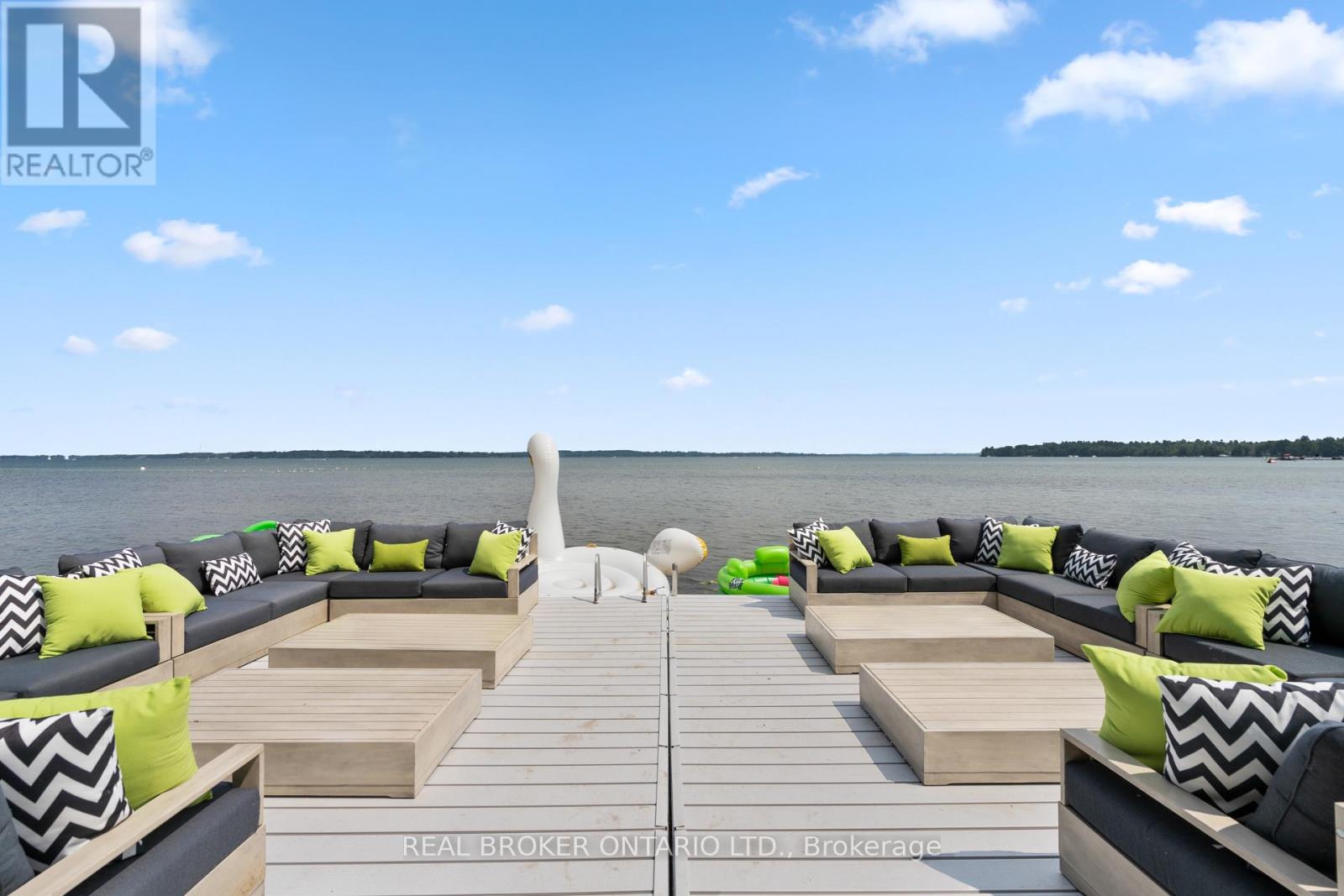 943 Barry Ave, Innisfil, ON L0L 1W0