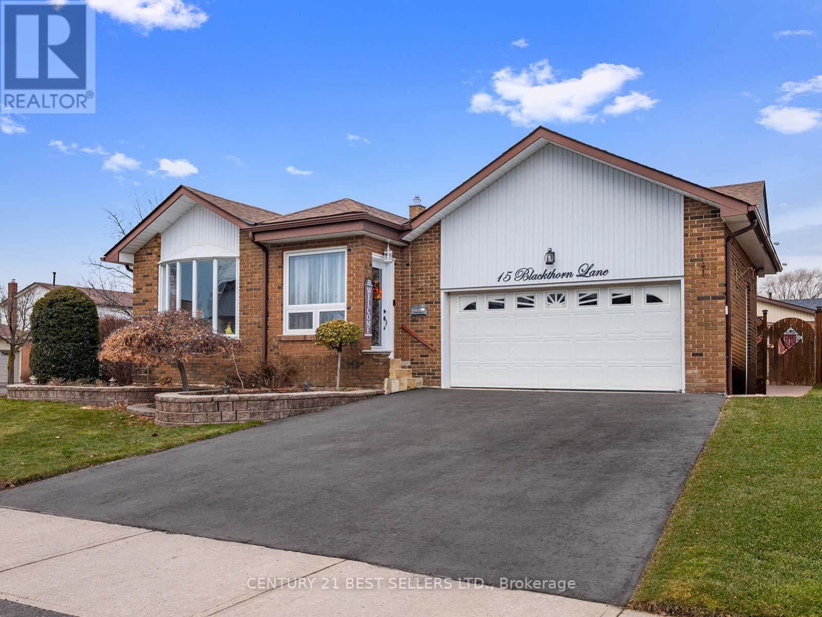 15 Blackthorn Ln, Brampton, ON L6V 3K7