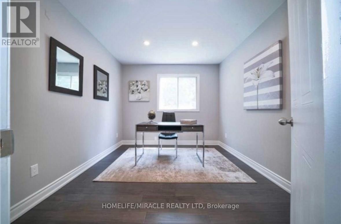 922 Snowbird St, Oshawa, ON L1J 8J8
