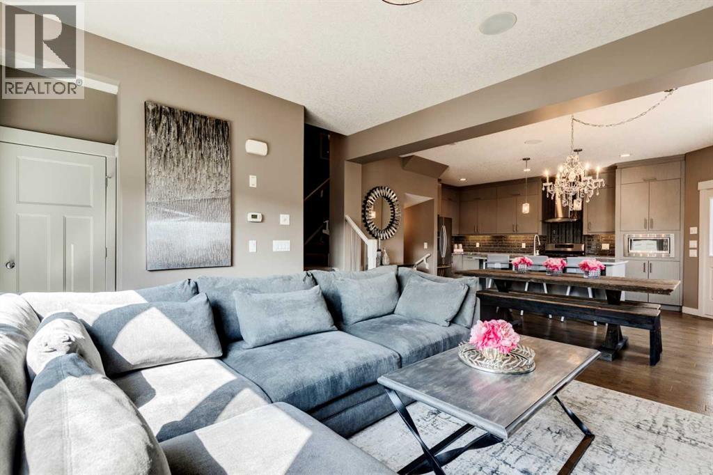 4613 17 Avenue Nw Unit 2, Calgary, AB T3B 0P3
