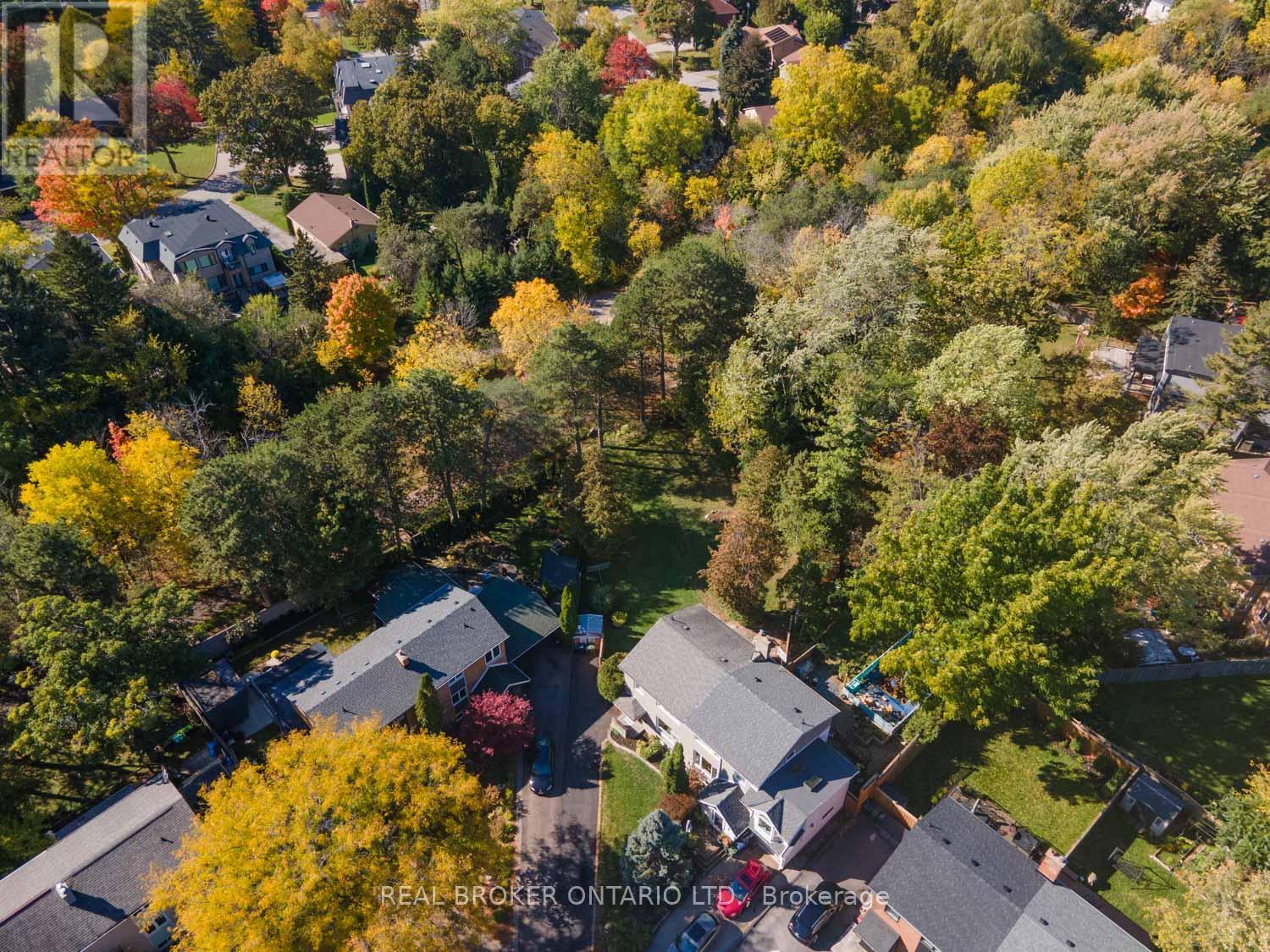29 Veery Pl, Toronto, ON M3C 2C9