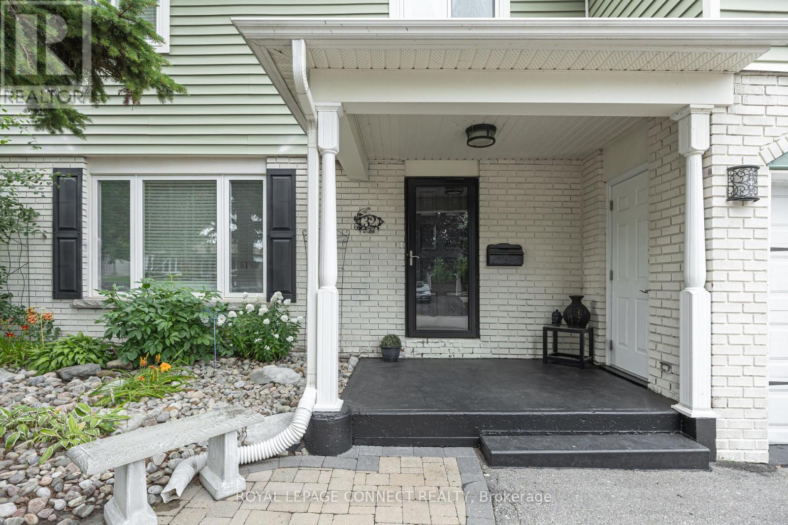 32 Harland Cres, Ajax, ON L1S 1J9