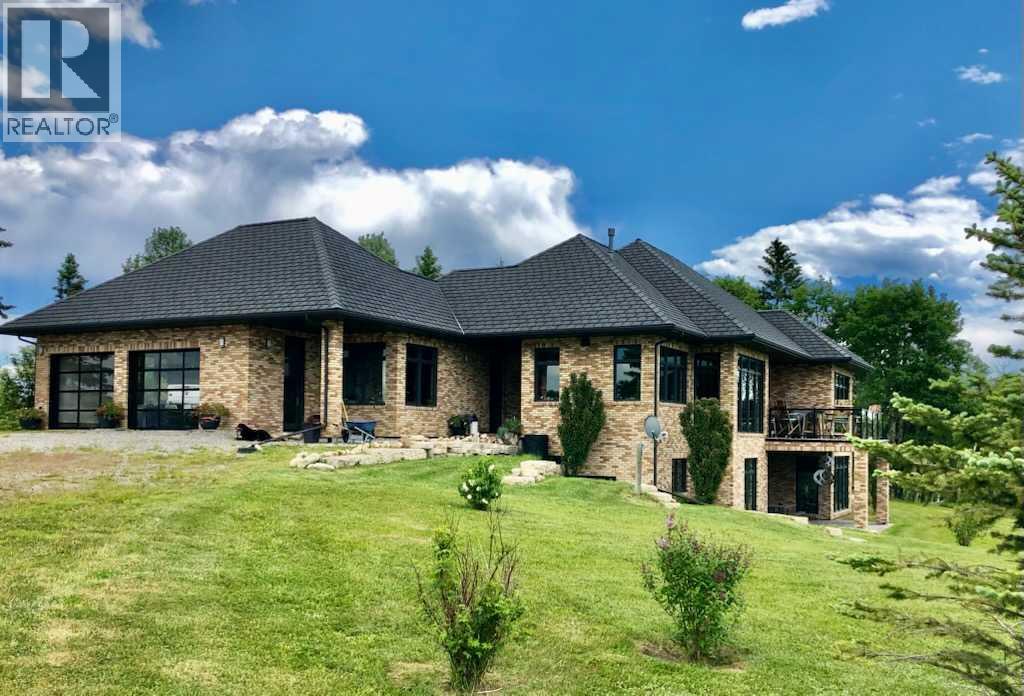 6029 Twp Road 332, Rural Mountain View County, AB T0M 1X0