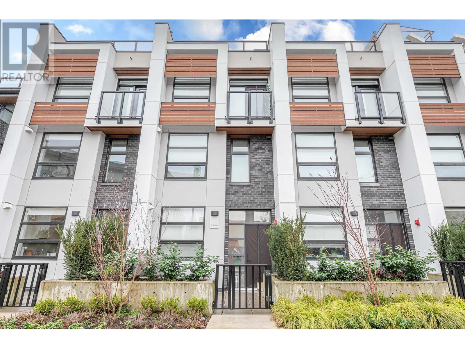 6085 Irmin Street Unit 1204, Burnaby, BC V5J 5C5