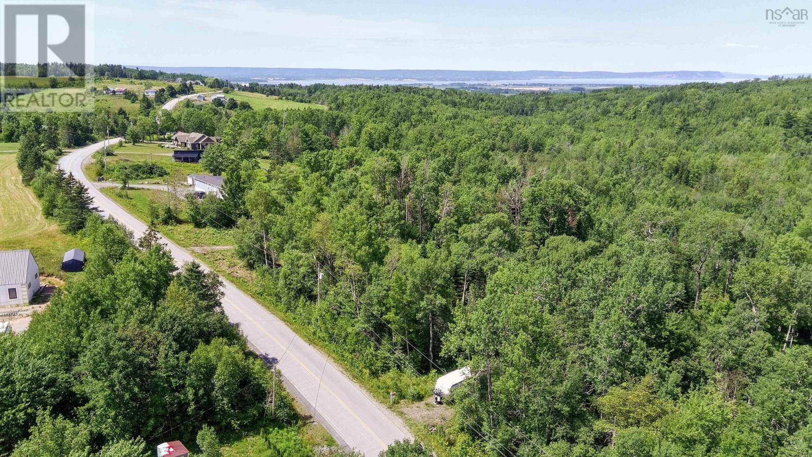 8 Grand Pre Rd, Wolfville, NS B4P 2R3