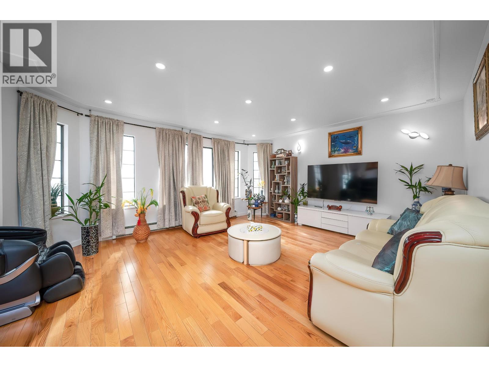 3609 Turner St, Vancouver, BC V5K 2J2