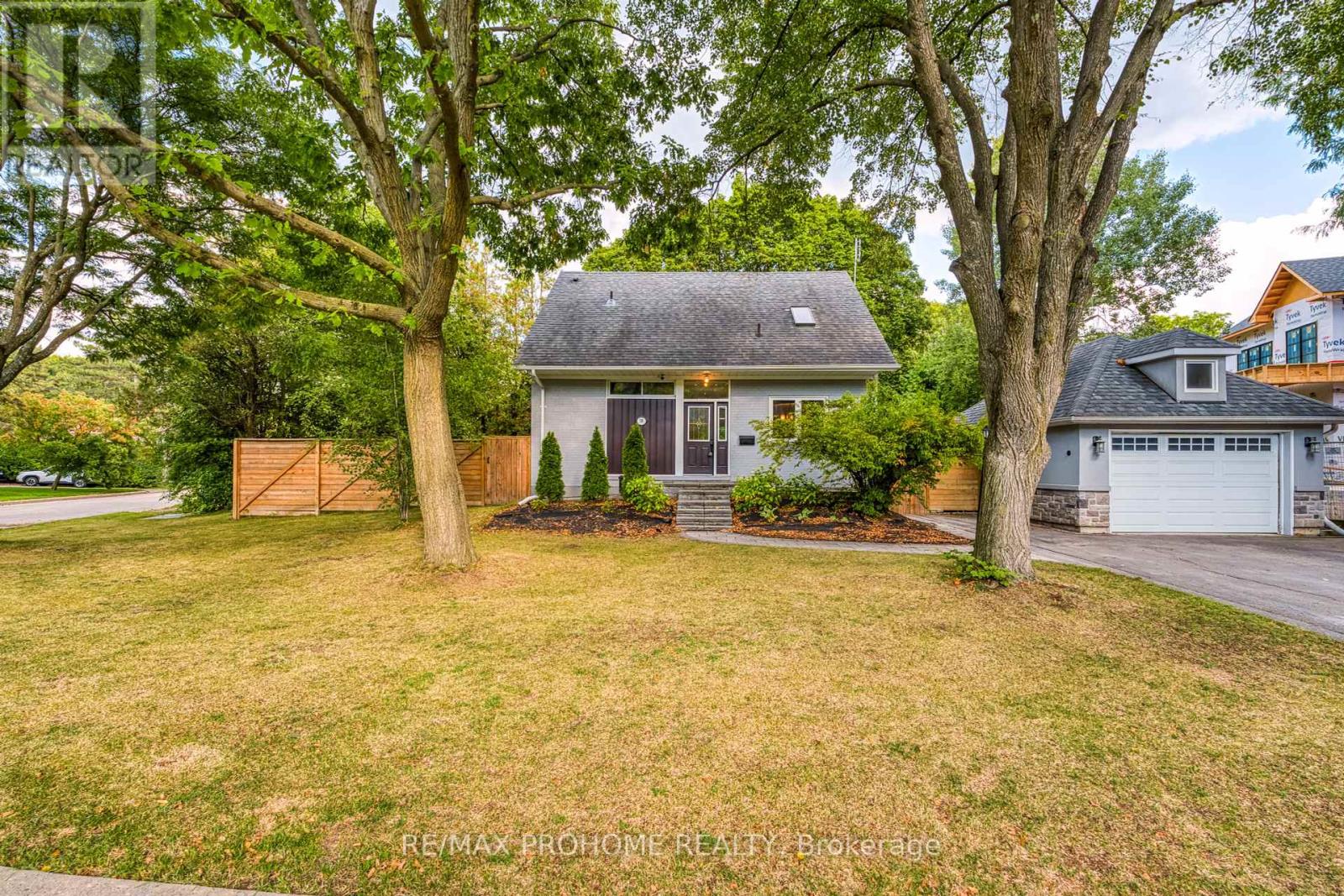 39 Addison Cres, Toronto, ON M3B 1K7