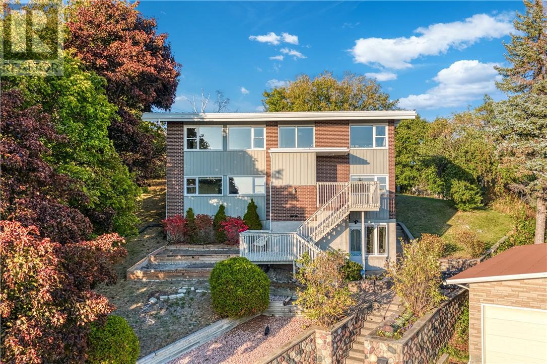 840 Hillsdale Cres, Sudbury, ON P3E 3S9