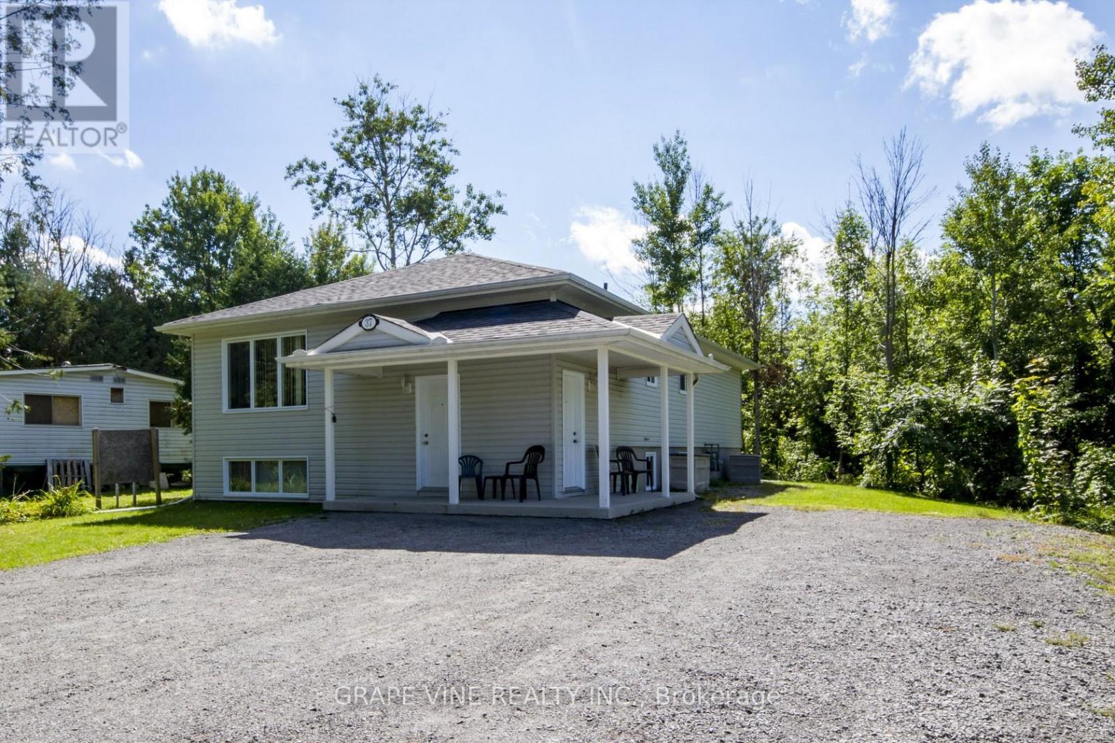 37 Cloverloft Ct, Ottawa, ON K2S 1T3