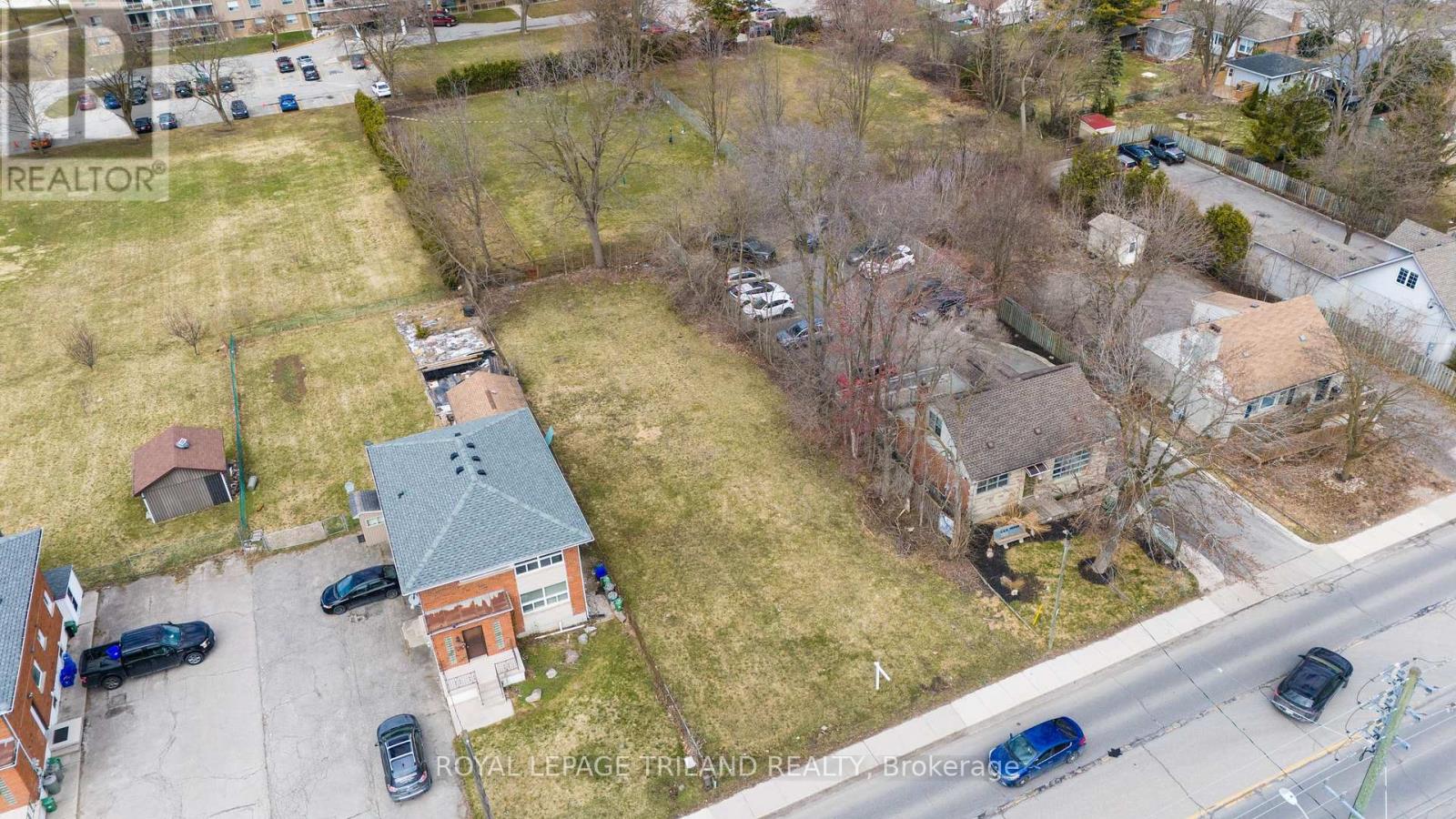 656 Huron St, London, ON N5Y 4J8