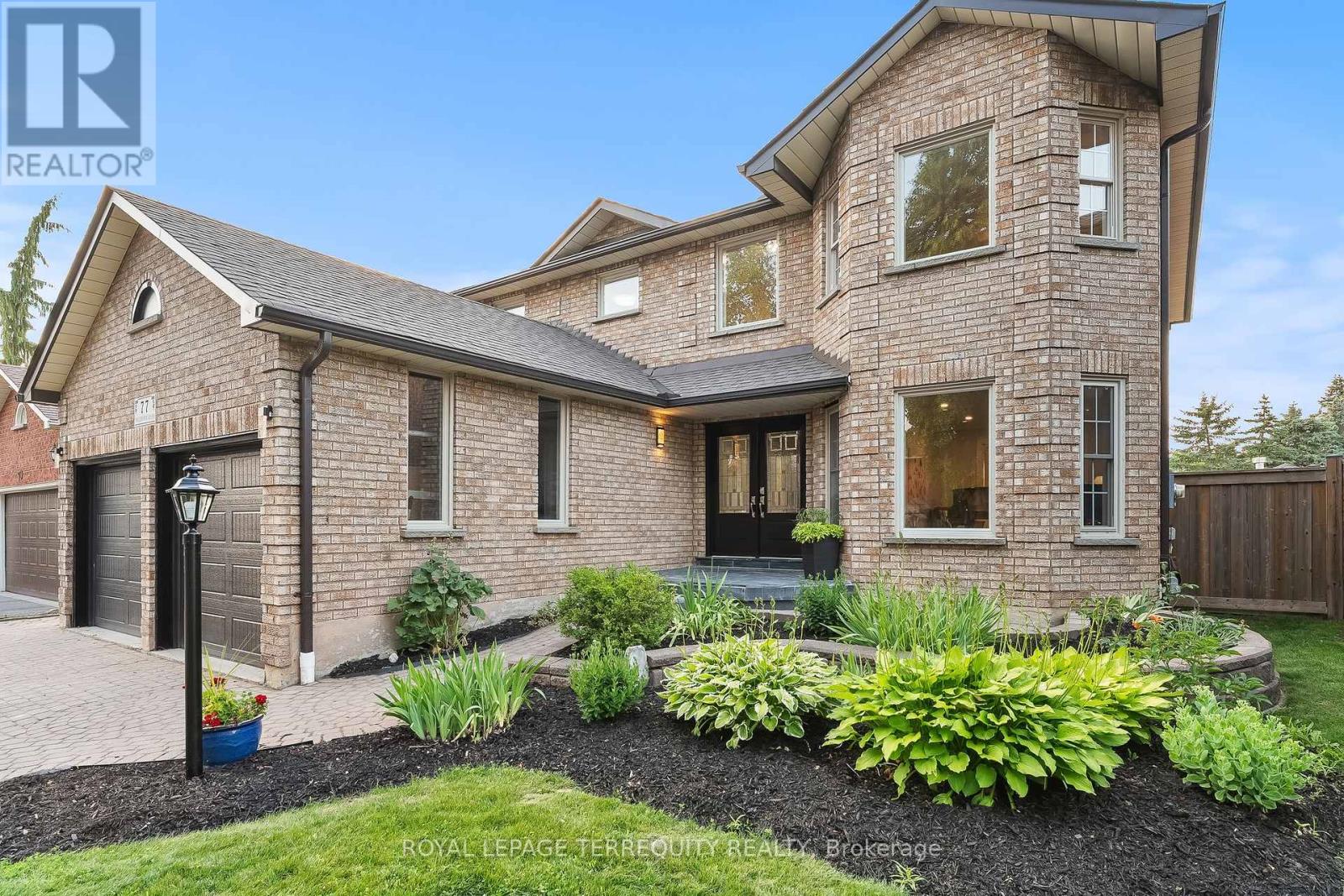 77 Ingleborough Dr, Whitby Blue Grass Meadows, ON L1N 8J4