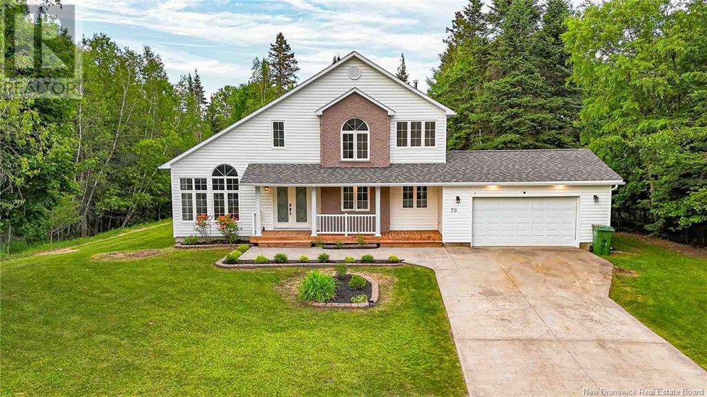 70 Nelson Dr, Nasonworth, NB E3C 1M2