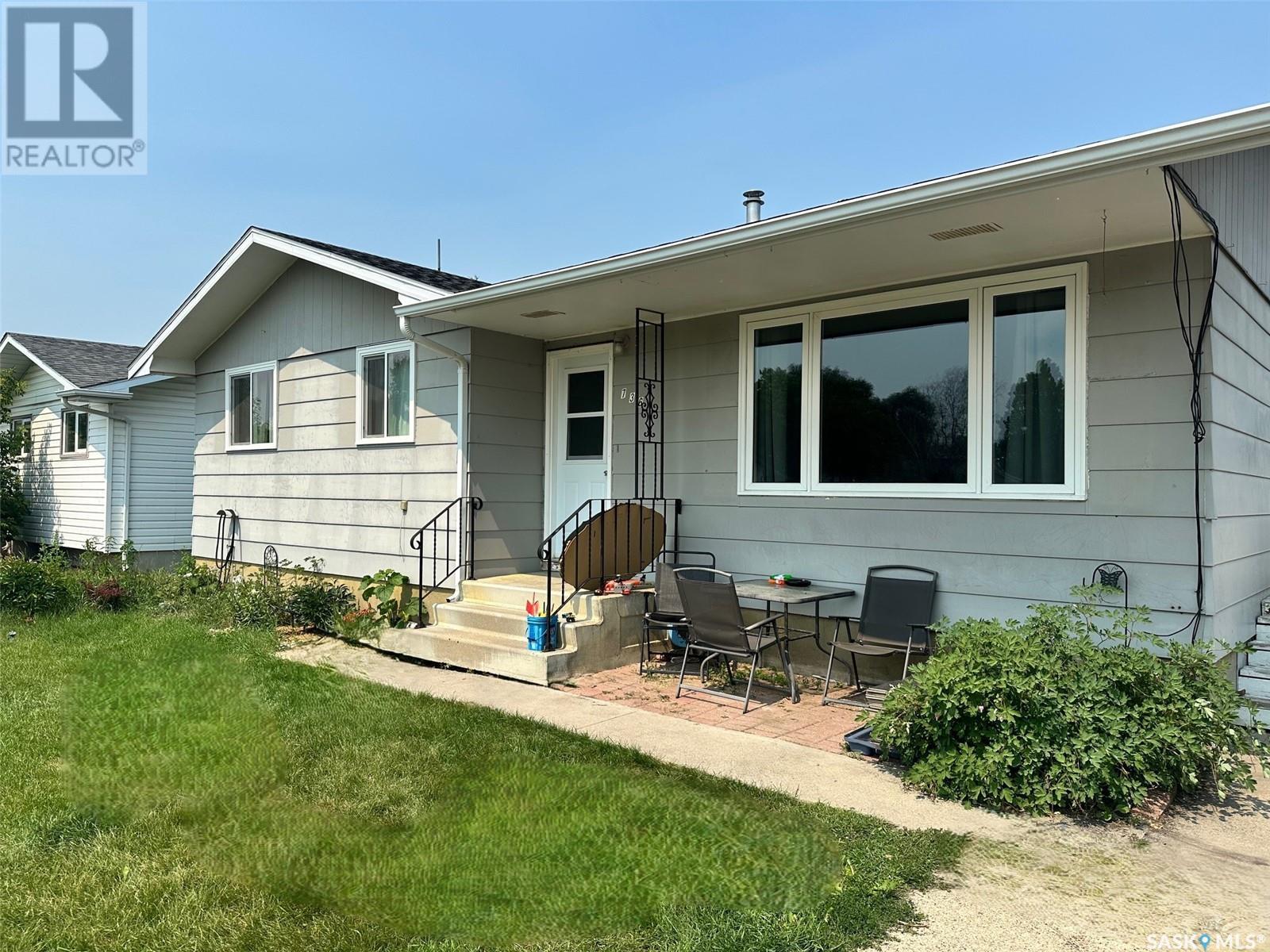 736 Hudson Cres, Hudson Bay, SK S0E 0Y0