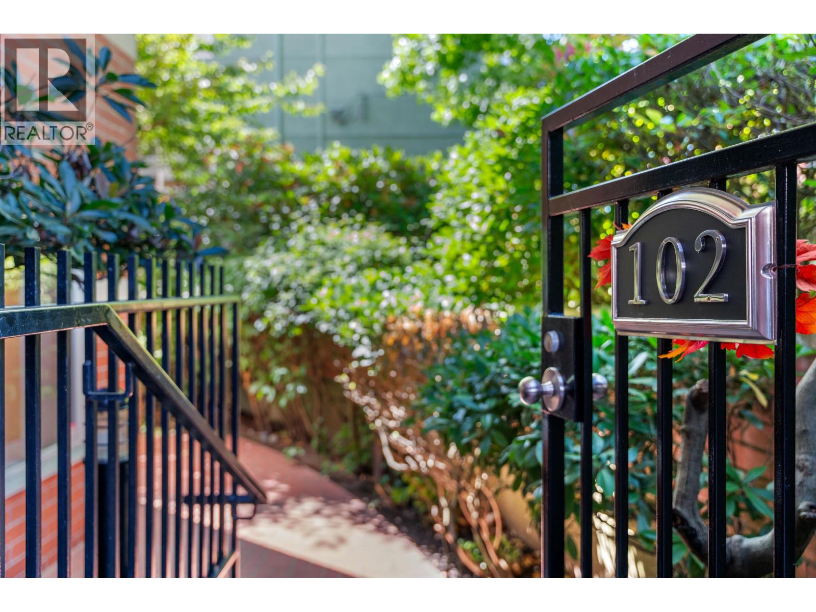 2128 W 43rd Avenue Unit 102, Vancouver, BC V6M 2E1