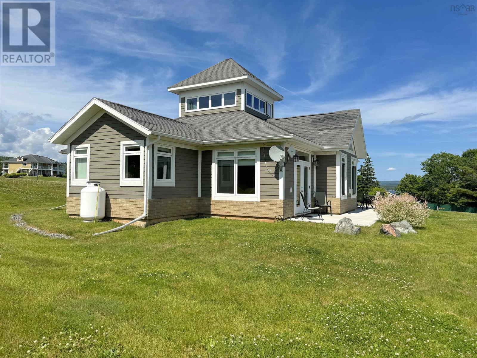 7 Bell Bay Way, Baddeck, NS B0C 1H0