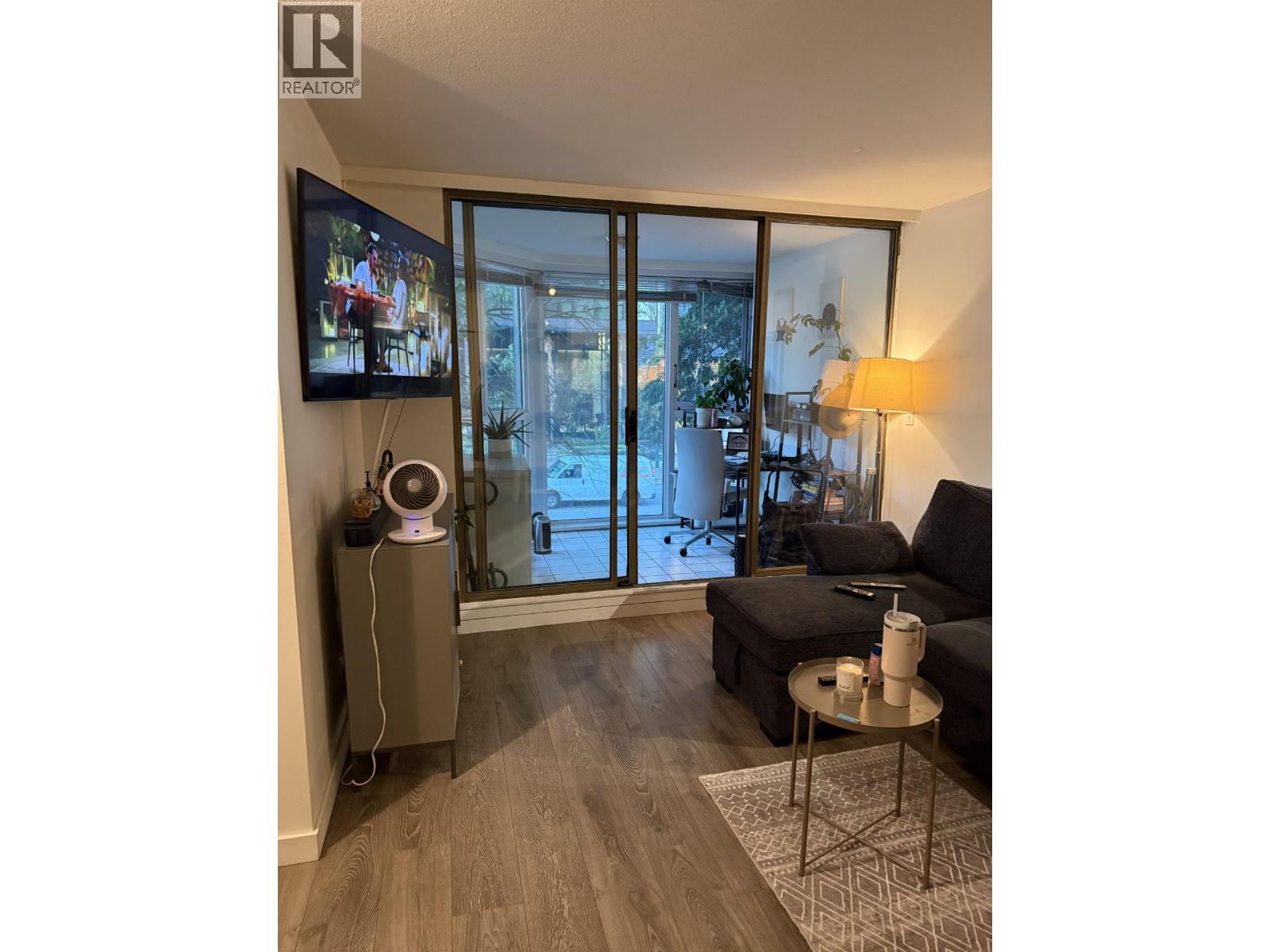 888 Pacific Avenue Unit 305, Vancouver, BC V6Z 2S6