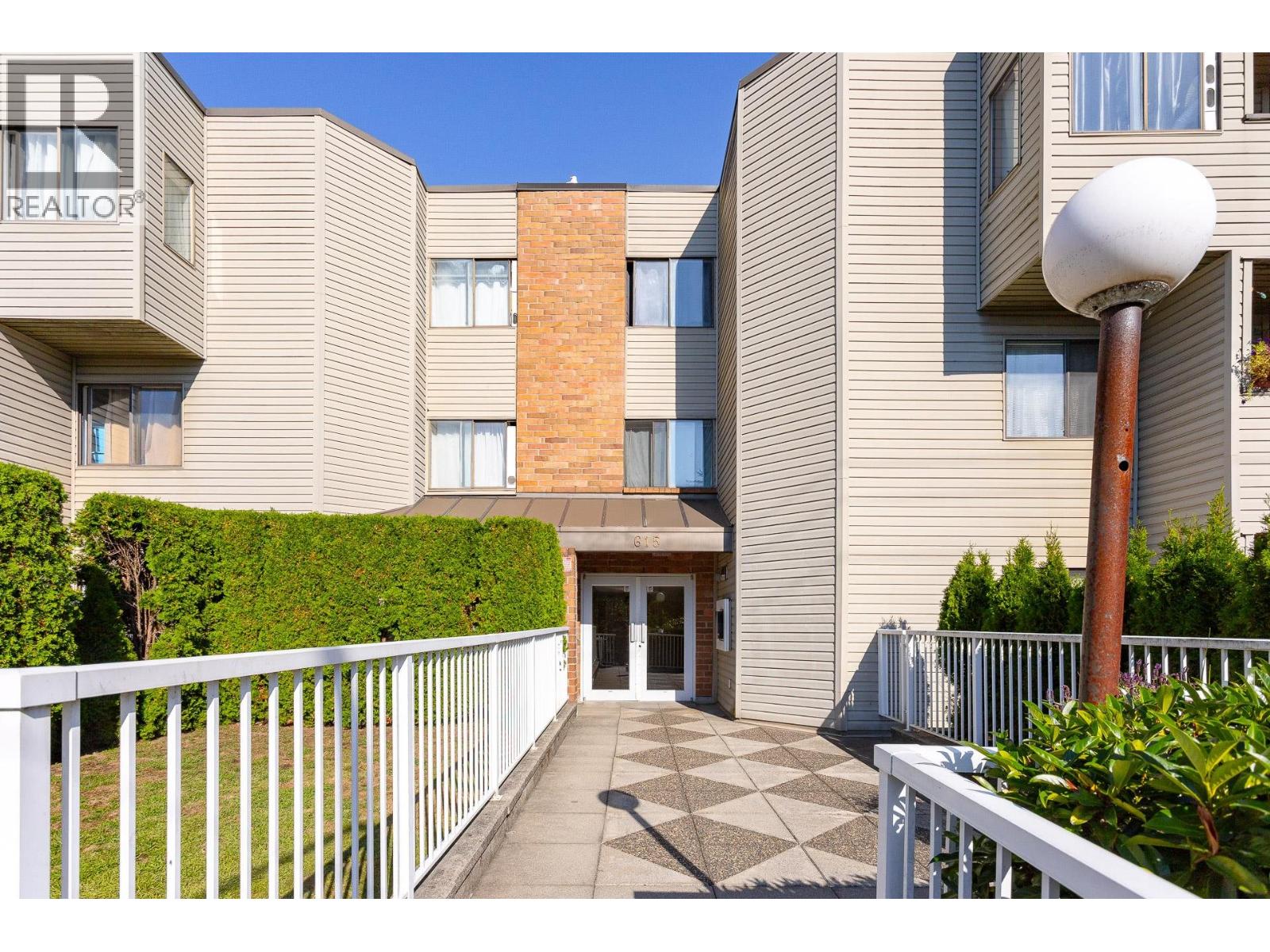 615 N Road Unit 305, Coquitlam, BC V3J 1P1