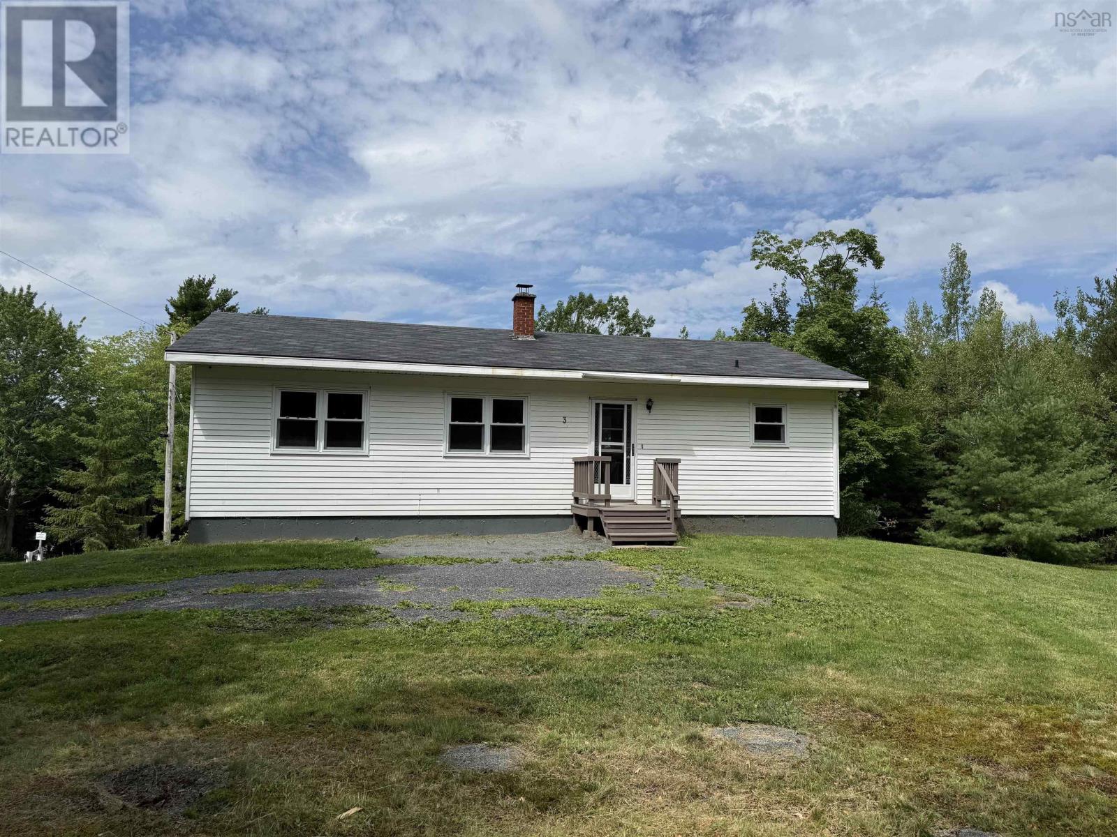 1068 Waddens Ct, Westville, NS B0K 2A0