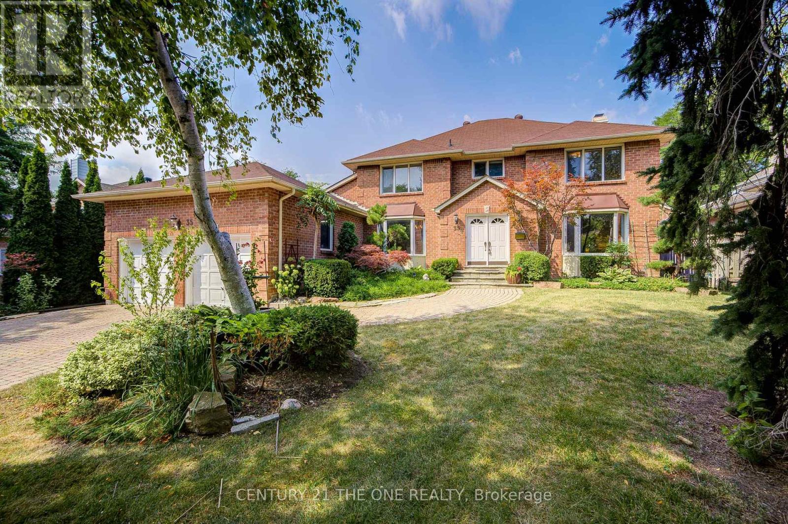 35 Ambleside Cres, Markham, ON L3R 7T2