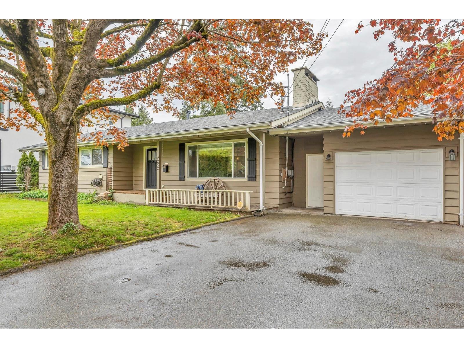 2252 Bakerview St, Abbotsford, BC V2T 3B4