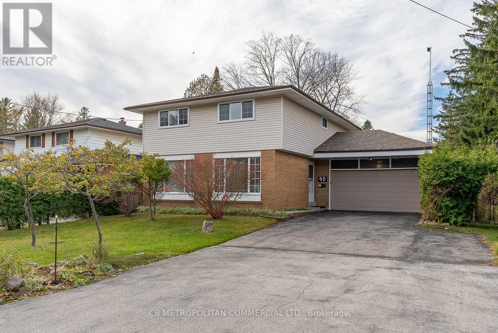 40 Conlins Rd, Toronto, ON M1C 1C3