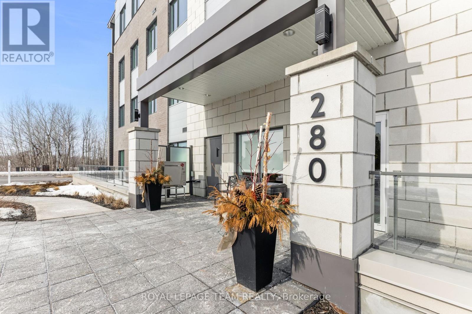 105 280 Herzberg Rd, Ottawa, ON K2K 0N8
