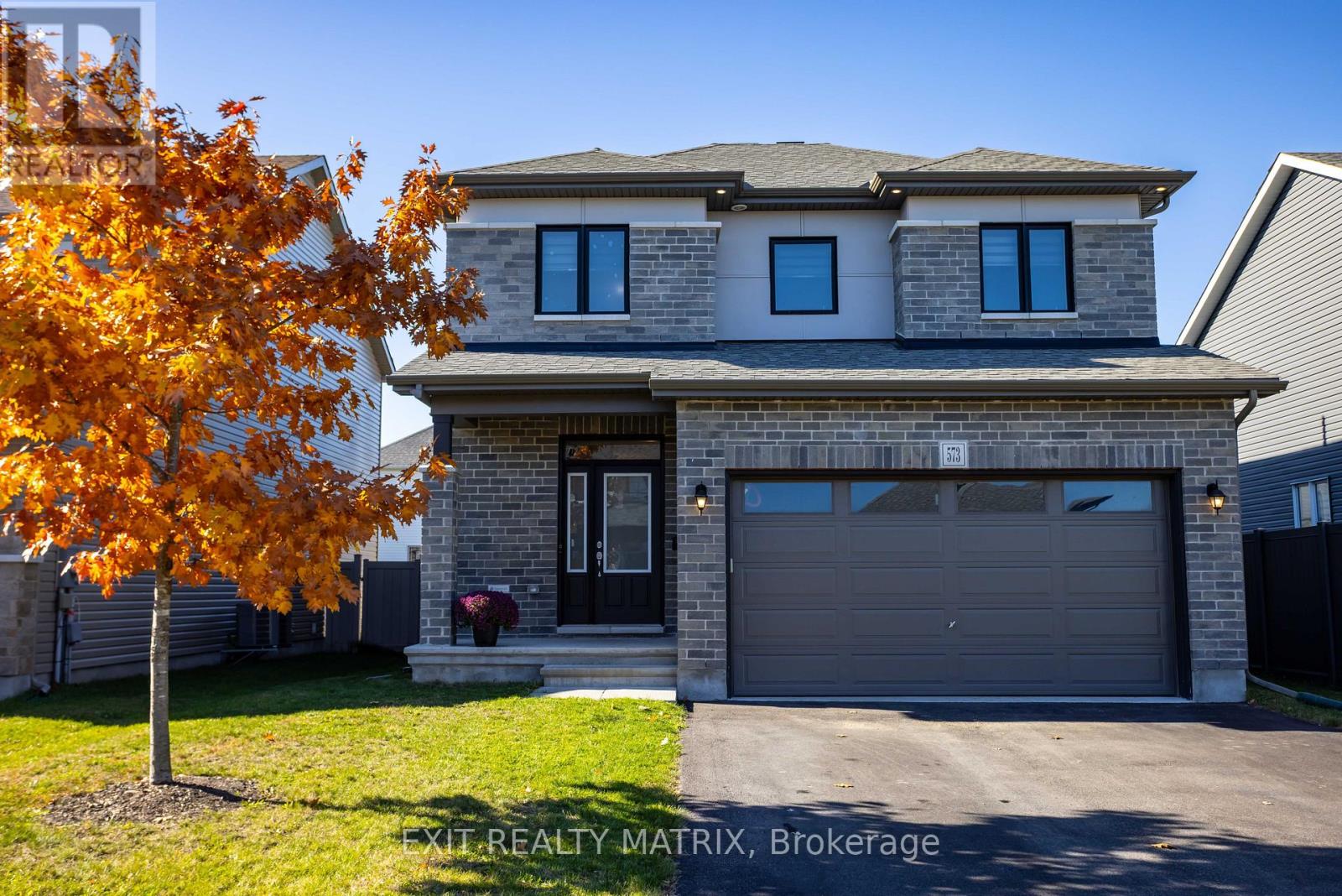 573 Strasbourg St, Russell, ON K0A 1W0