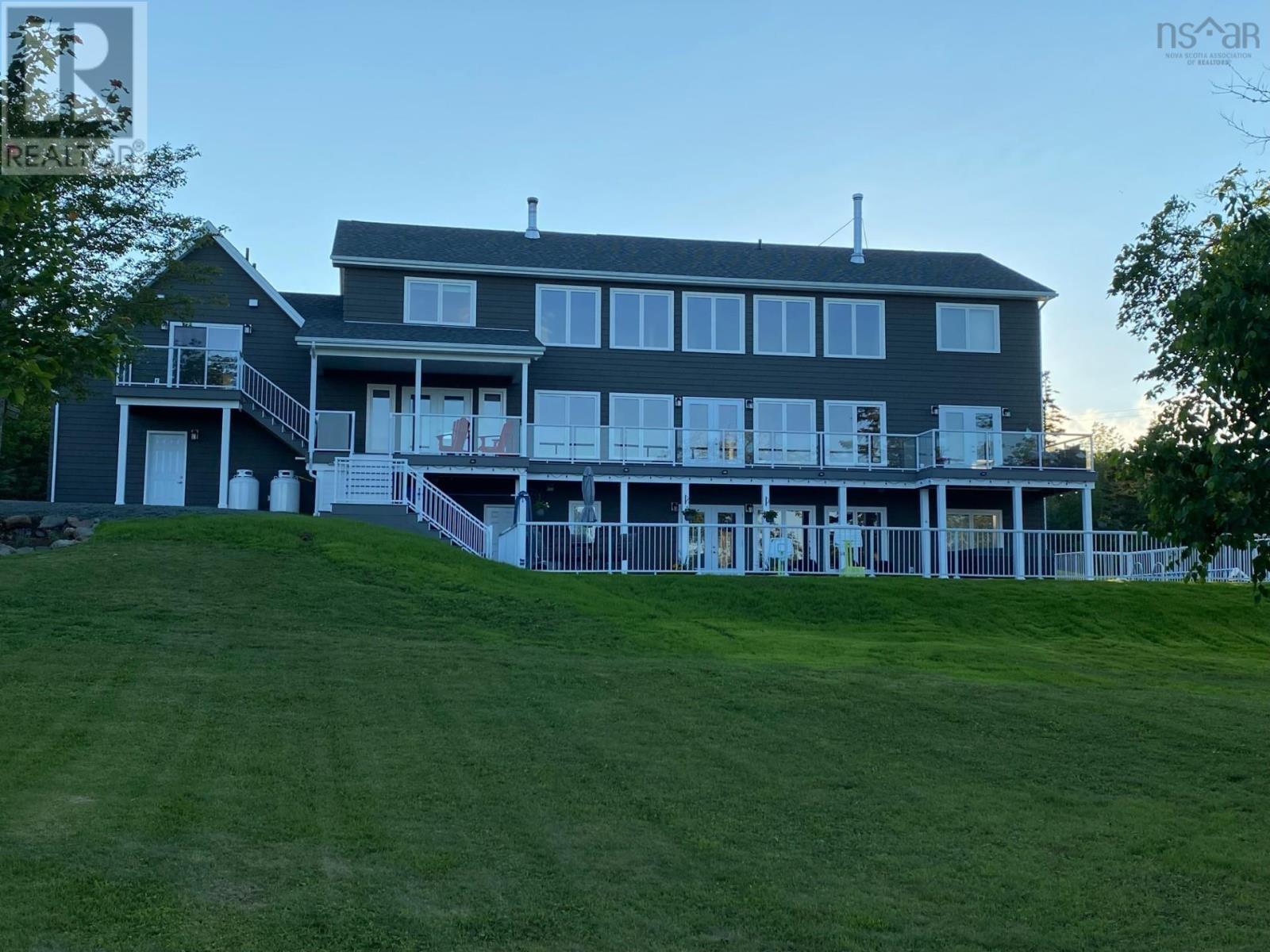 17 Triton Brook Road, Fairmont, NS B2G 2K9