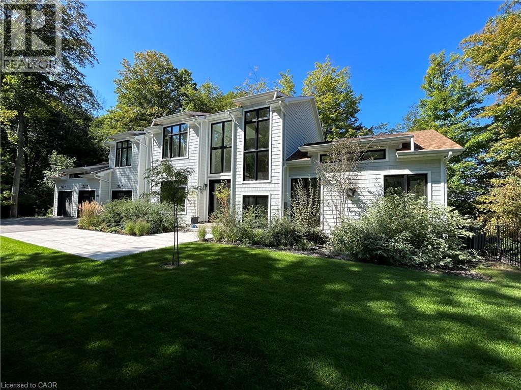 2072 Wilkinson St, Innisfil, ON L9S 1X3