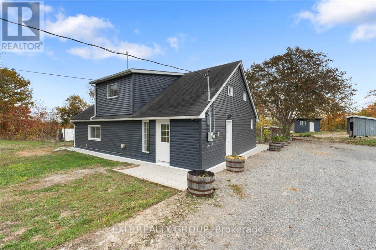 895 English Settlement Rd, Quinte West, ON K8V 5P7