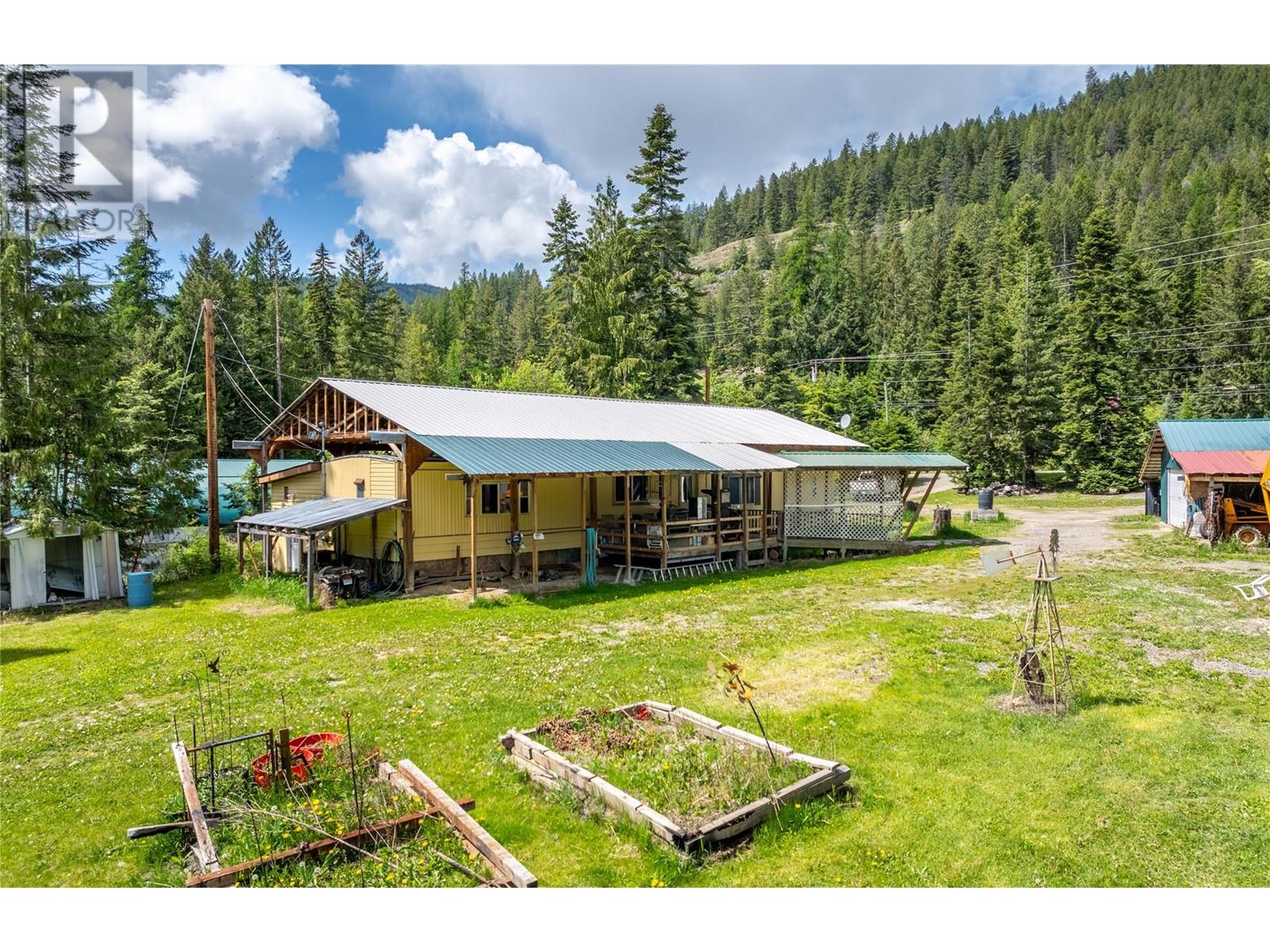 4717 Goat River North Rd, Creston, BC V0B 1G1