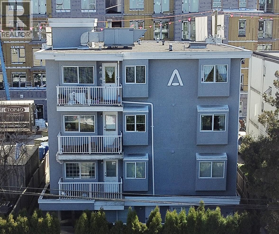 8732 Granville St, Vancouver, BC V6P 5A5