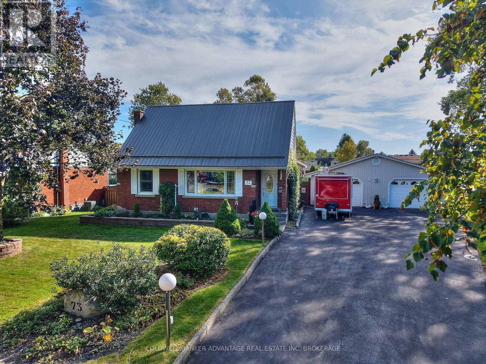 73 Lindel Cres, Welland, ON L3C 3S2