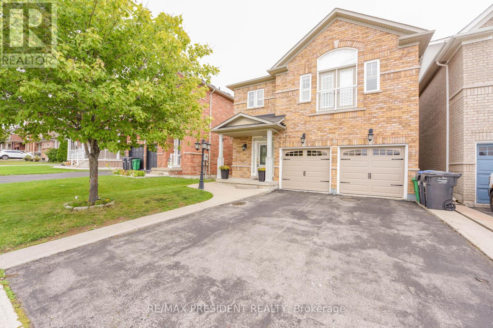 39 Pantomine Blvd, Brampton, ON L6Y 5N2