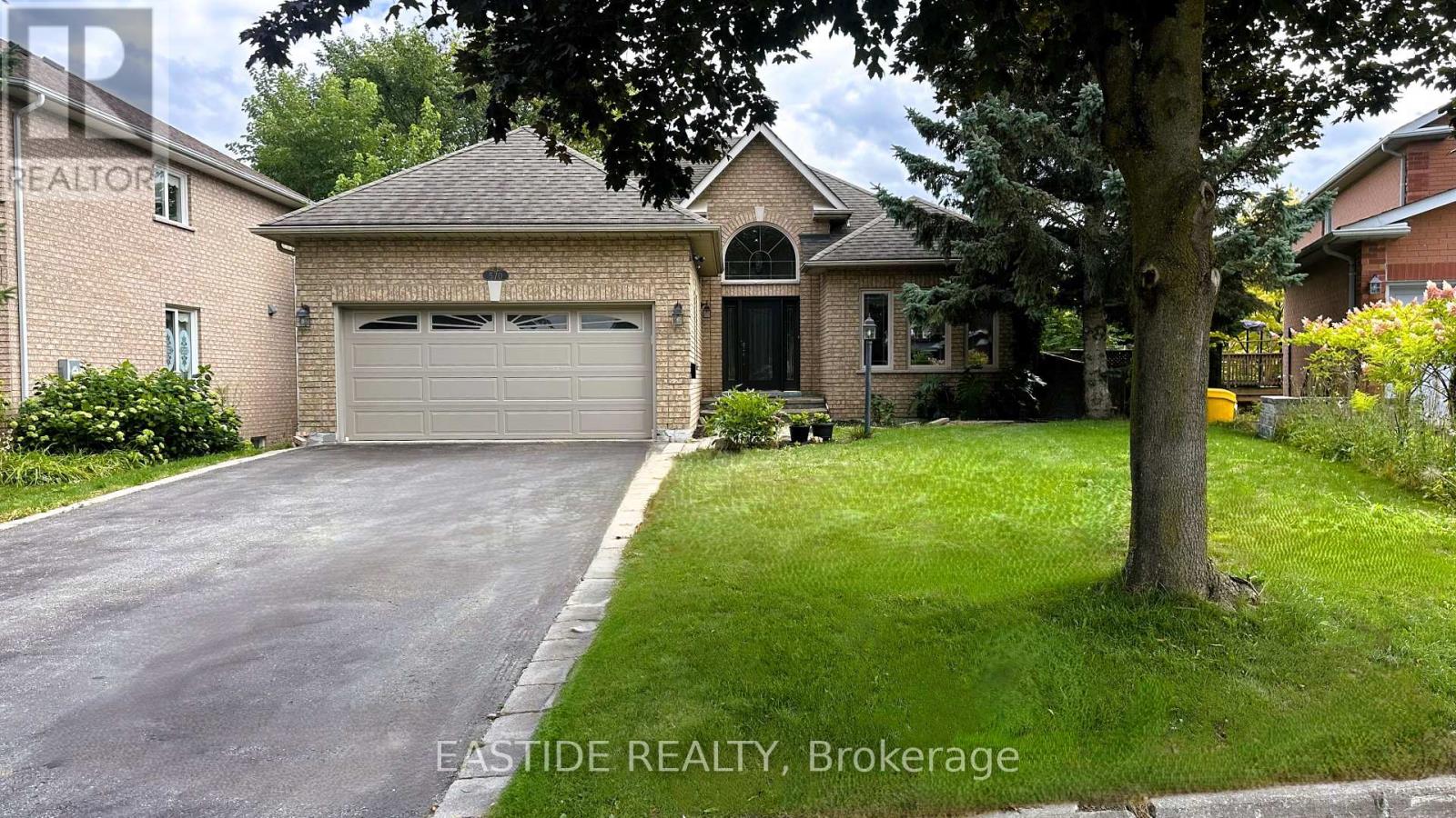 570 Roeder Ct, Newmarket, ON L3Y 8L2