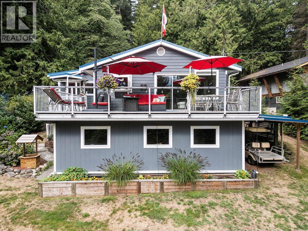 405 Gavin Rd, Bowen Island, BC V0N 1G2