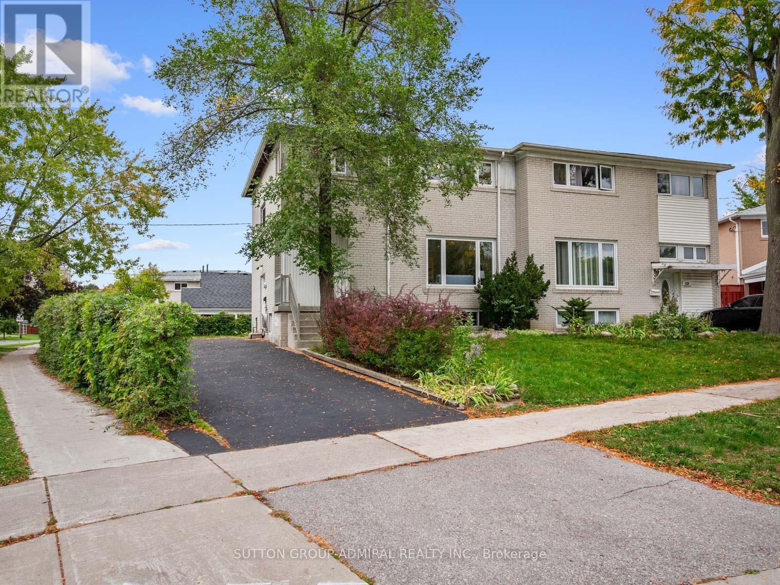135 Elise Ter, Toronto, ON M2R 2W9