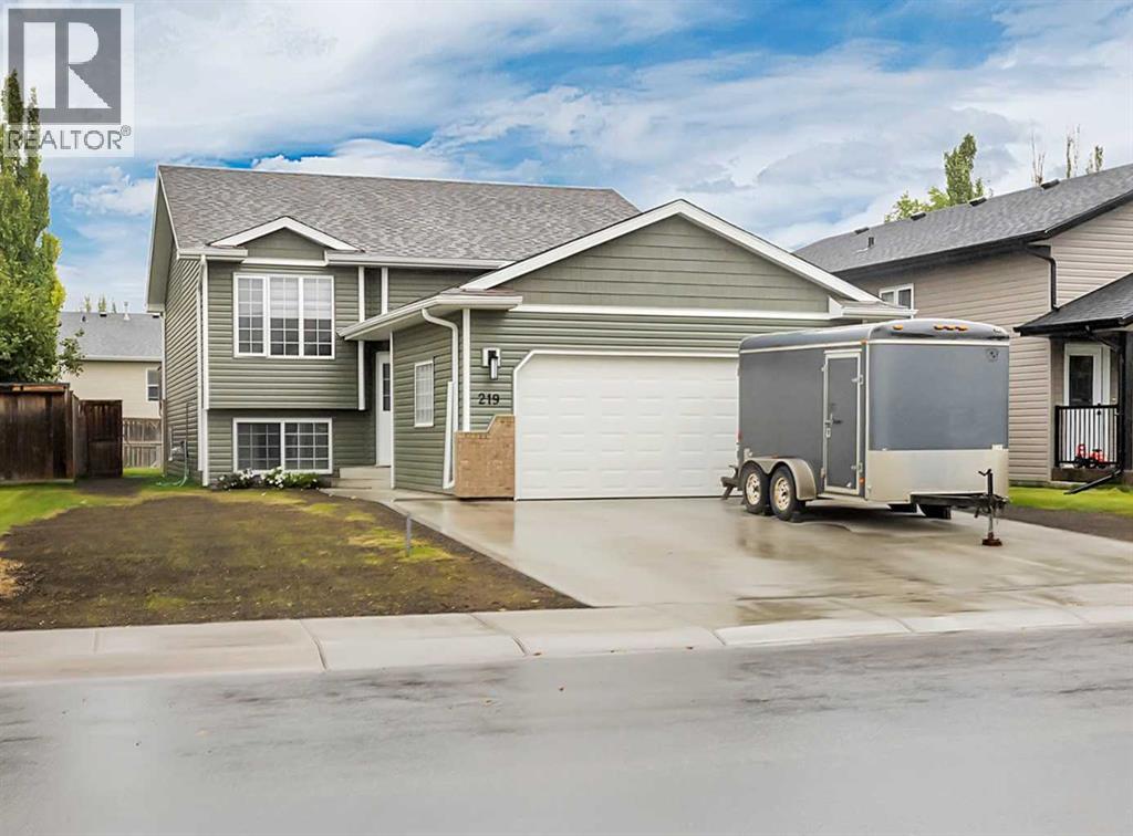 219 Lancaster Dr, Red Deer, AB T4R 2R4