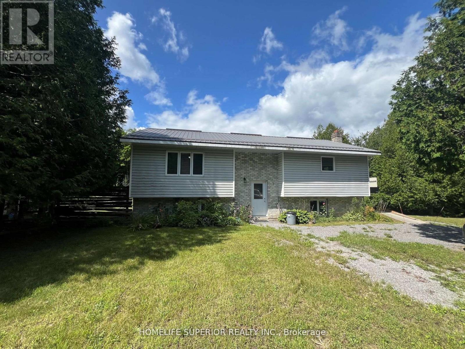 985 Twiddy Rd, Centre Hastings, ON K0K 2M0