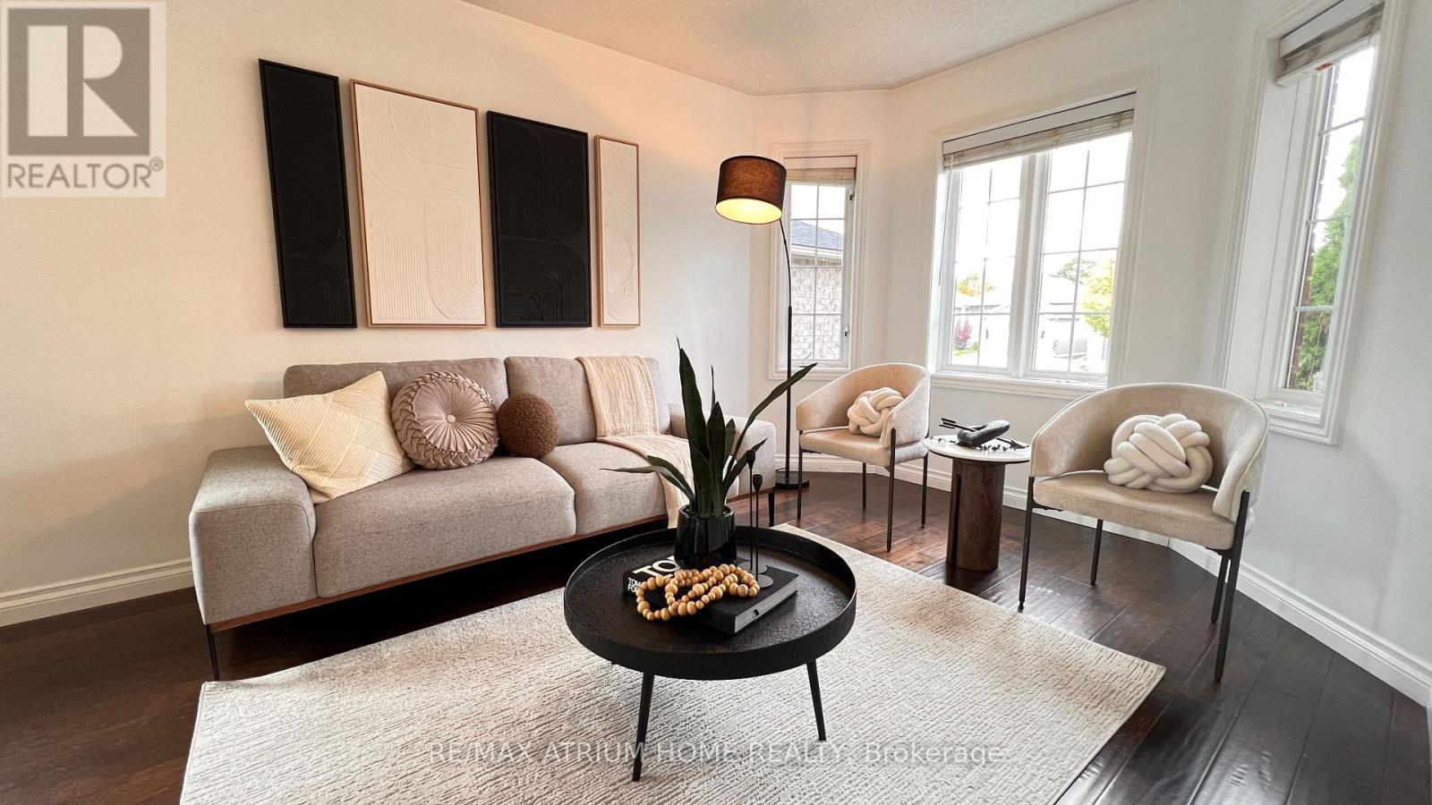 124 Monique Cres, Barrie, ON L4M 6Y8