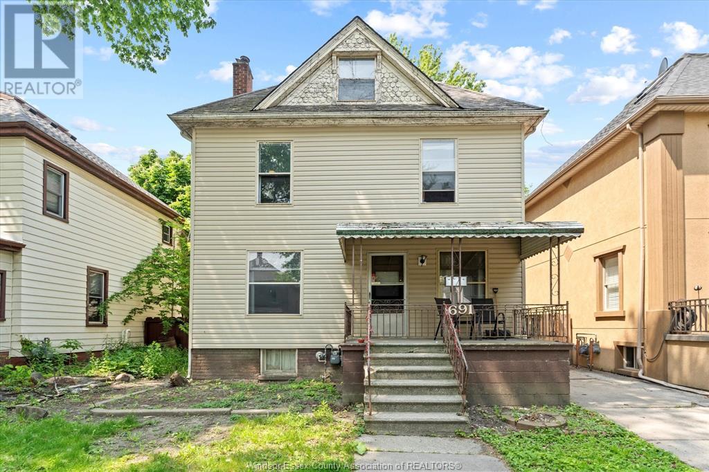 691 Windermere Rd, Windsor, ON N8Y 3E2
